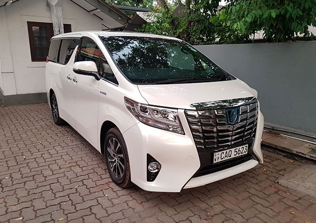 Toyota Alphard Executive Lounge