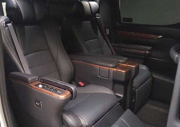 Toyota Alphard Executive Lounge